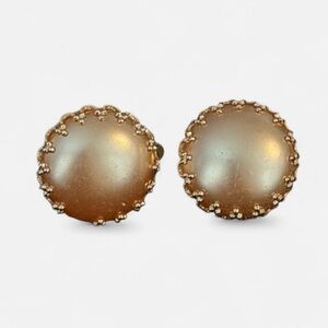 Vintage Gold-Tone Domed Clip-On Earrings – Scalloped Edge, Mid-Century Classic